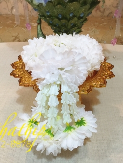 พวงมาลัยผ้า ดอกมัม สีขาว บนพานเงิน/ทอง - พวงมาลัยผ้า - Fabric garland