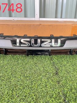 กระจังหน้า Isuzu D-Max 2020 ตัวต่ำ