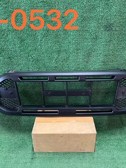 หน้ากระจัง Ford Ranger ใหม่เทียม