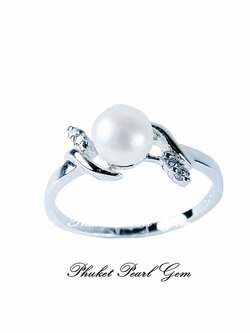 Mini Silver Pearl Ring