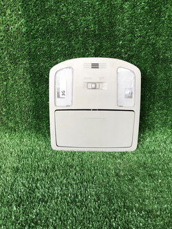 ไฟในเพดานห้องผู้โดยสาร Toyota Revo