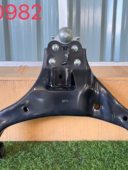 ปีกนกล่าง L Isuzu D-max 2003-12 ใหม่แท้