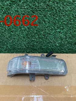 ไฟเลี้ยวในกระจกมองข้าง L Toyota Vios2005+แท้ศูนย์