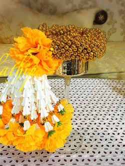 พวงมาลัยลูกปัด - พวงมาลัยลูกปัดสีทอง - Garland