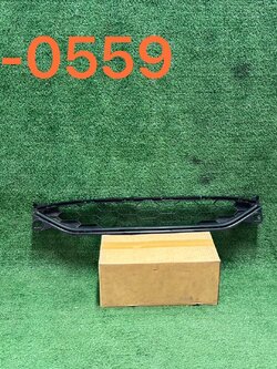 ช่องลมกันชนหน้า Honda HR-V 2016-18 แท้ถอด