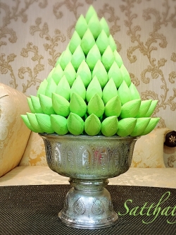 พานพุ่มดอกบัวประดิษฐ์