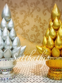 พานพุ่มดอกบัวเงินทอง