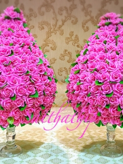 พานพุ่มดอกกุหลาบ ประดิษฐ์จากดิน [11 นิ้ว 12,600 บาท/คู่]