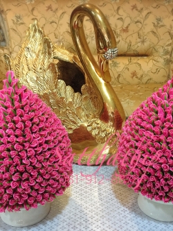 พานพุ่มดอกกุหลาบ ประดิษฐ์จากดิน [8 นิ้ว 5,900 บาท/คู่]