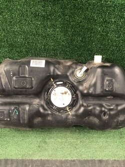 ถังน้ำมัน+ปั๊มติ๊ก Nissan Almera