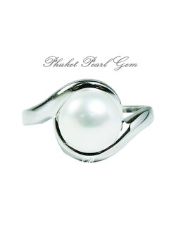 Simple Silver Pearl Ring