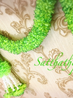 พวงมาลัยผ้าสองชาย [แบบตัดก้านดอก ร้อยแน่น 450 บาท/เมตร]