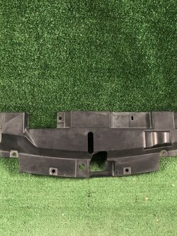 พลาสติกคานปิดหม้อน้ำ Toyota Yaris