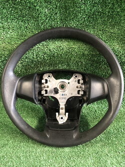 พวงมาลัย Isuzu D-max 2012