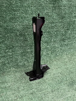 เสาโครงเหล็กแผงหน้า R ใหม่ แท้ Toyota Vios / Yaris 2013-2019