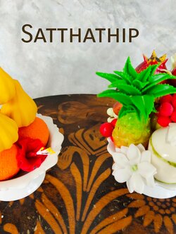 ชุดผลไม้ไทย 9 อย่าง พานขนมลาดูผสมโมทกะ ประดิษฐ์จากดิน - Laddu and Modak