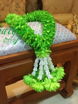 พวงมาลัยผ้า ดอกกุหลาบ สีเขียว - พวงมาลัยผ้า - Fabric garland - Rose garland