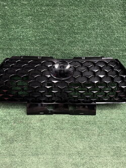 กระจังหน้า Toyota Veloz 2022-2023