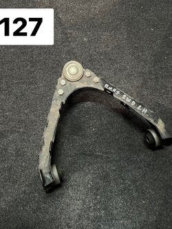 ปีกนกหน้า R Isuzu D-Max 2012