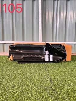 เหล็กเบ้ายึดไฟท้าย R Toyota Revo 2015-24 ใหม่แท้