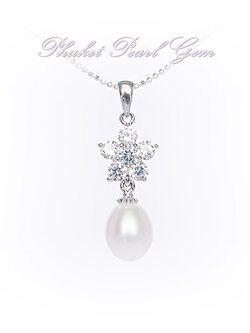 White Pearl Flower Pendant