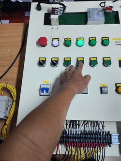 ชุดฝึกอบรม PLC พร้อม ชุด Conveyor สำหรับการจำลองการทำงานเครื่องจักร