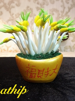 ถั่วงอก ประดิษฐ์จากดิน กระถางก้อนทอง/ ผลไม้มงคล ประดิษฐ์จากดิน กระถางก้อนทอง *ตัวหนังสือจีน แปลว่า ร่ำรวย โชคลาภ