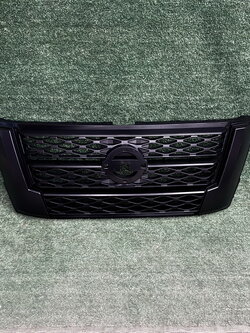 กระจังหน้า ดำ Nissan Navara 2020-2023