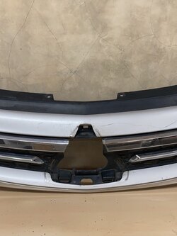 กระจังหน้า Mitsubishi Pajero Sport 2016-19