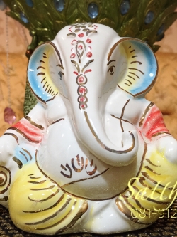 [สินค้าหมด - sold out***] พระพิฆเนศ ปางเสวยสุข (เซรามิก) ผลิตและนำเข้าจากประเทศอินเดีย - Ganesha: Lord of Success