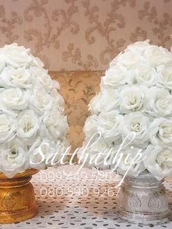 พานพุ่มดอกกุหลาบ - พานพุ่มดอกกุกลาบ (สีขาว) ประดิษฐ์จากผ้า - Phan bush