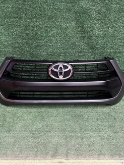 กระจังหน้า เทา Toyota Revo 2020-2023