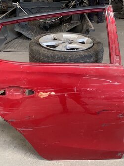 ประตูหลัง R Toyota Yaris 2018