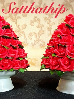 พานพุ่มดอกกุหลาบ ประดิษฐ์จากดิน [ุ6 นิ้ว 1,650 บาท/คู่]