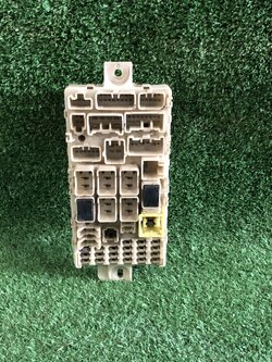 กล่องฟิวส์ Mitsubishi Troton