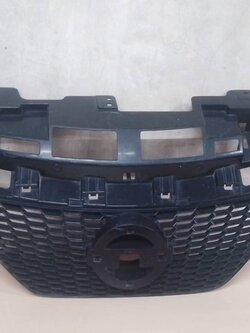 กระจังหน้า Nissan