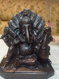 พระพิฆเศวร ปางโมเรศวร/ปางมยุรเวท/ทรงนกยูง (ทองเหลืองรมดำ) - Ganesha: Lord of Success