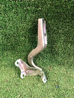 บานพับฝากระโปรง L Toyota Avanza