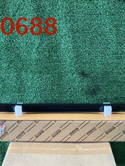 แผ่นปิดบนคานรับฝากระโปรงหน้า Toyota Revo/Fortuner 2015-2024 แท้ศูนย์