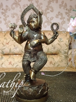 พระพิฆเนศ ปางพระนฤตยะ คณปติ/พระพิฆเนศ ปางร่ายรำ (ทองเหลือง) - Ganesha: Lord of Success