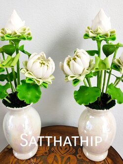 แจกันดอกบัวประดิษฐ์