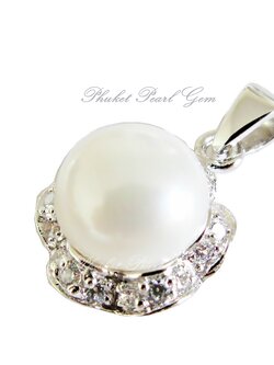 Sterling Silver White Pearl Flower Pendant