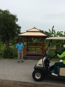 ส่งศาลาไม้สัก ที่สนามกอร์ฟกองทับบก รามอินทรา 5 หลังครับ