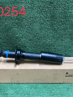 โช๊คหน้า Nissan Navara 2007-13