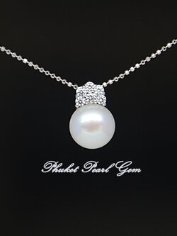 Classic White Pearl Sterling Silver Pendant