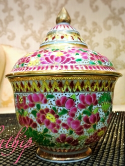 [สินค้าหมด - sold out***] โกศอัฐิ เบญจรงค์ - โถ เบญจรงค์ - โถบรรจุอัฐิ