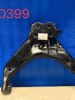 ปีกนกล่าง L Isuzu D-Max All New 4*4 แท้มือสอง