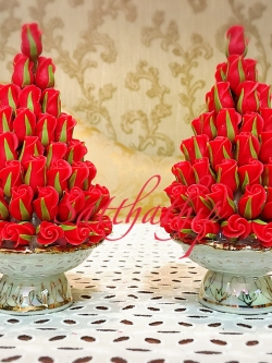 พานพุ่มดอกกุหลาบ ประดิษฐ์จากดิน [3.5 นิ้ว 1,100 บาท/คู่]