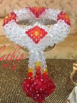 พวงมาลัยคริสตัล สีโทนแดง - Crystal Garland