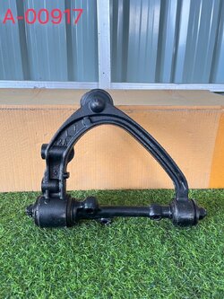 ปีกนกบน L Toyota Commuter แท้ถอด